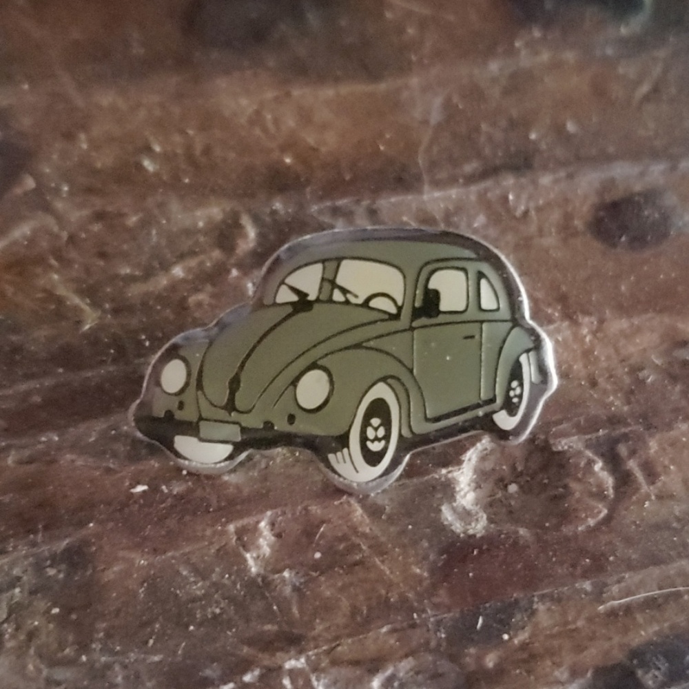 VW Bug Beetle Pin badge